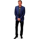 Veuillez, PRENDRE GARDE AUX IMITATIONS! Toutes nos découpes ont au dos un hologramme prouvant l’authenticité Celebrity Cutouts. S’il n’y a pas d’hologramme alors ce n’est pas un produit Celebrity Cutouts. Fabriqué en Europe.