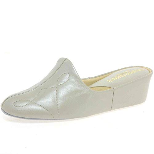 Relax Women's Dulcie Leather Slipper