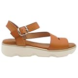 Fanny Valero - 306 Sandalias de Mujer en Piel, Cuña Baja 3 cm, Plantilla de Gel, Cierre de Hebilla, Hechas en España, Cómodas y Ligeras Mujer Color: Canela Talla: 37