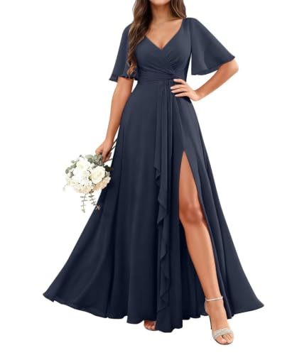 Robe de bal grande taille 50 fluide et masquante avec fente moderne