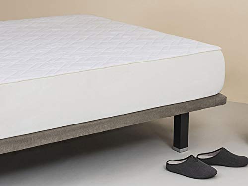 Neue thermoregulierende Matratzenauflage aus Outlast-Baumwolle von Velfont (Bett 135). Neues Modell mit effizienterem Netzgewebe.