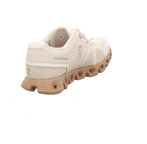 Image of On Women's Cloud 5 Sneakers