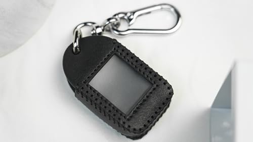 Palm Peeker Keychain Case by PITATA Magic - Trick