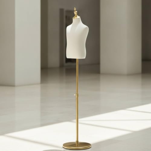 Maniquí infantil para solucionar problemas de caída de ropa en escaparates 6