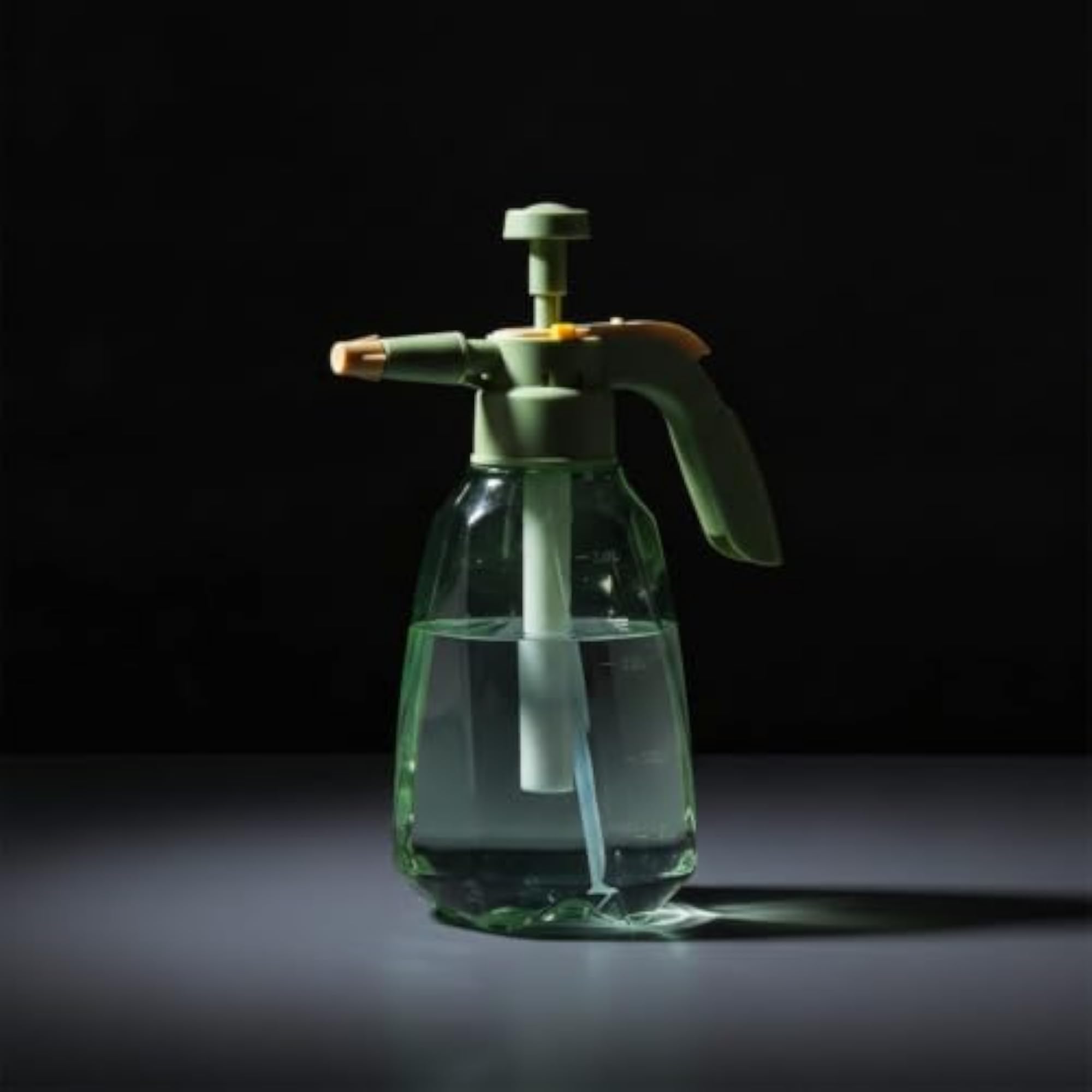 Lockable Pressurized Spray Bottle, Multi-Purpose