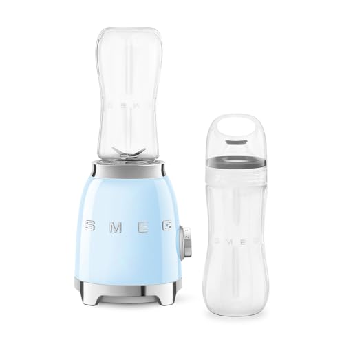 Smeg, Mini-blender Compact PBF01PBEU, 2 Niveaux de Vitesse, Blocage Moteur de Sécurité, 2 bouteilles de 600 ml Fournies, Base Antidérapante, Range cordon Intégré,...