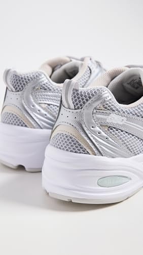 New Balance Women's 530 Sneakers3