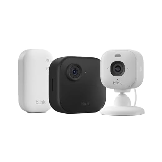 Caméra Blink Outdoor 4 + Caméra Mini 2K+ Blink Blanc (nouvelle génération) : caméra de surveillance connectée HD sans fil, 2 ans d'autonomie - système 1 caméra avec Sync Module Core