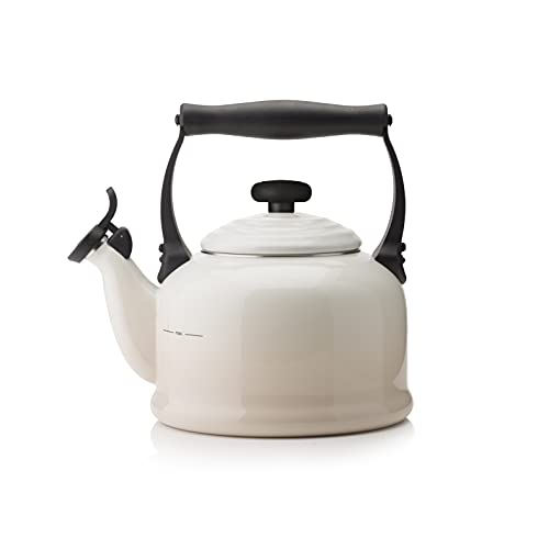 Le Creuset Tradition Bollitore, Capacità 2.1 L , 2.2 Qt, Acciaio Smaltato,Manico in Fenolo, Meringue, 40102027160000