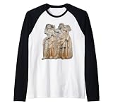 Afrodita coronada por Andreia Sebastion Relief Classic Art Cut Out representa a una diosa drapeada que está coronada por una figura de guerrera femenina. La diosa es afrodita, y el guerrero dorns vestido y equipo amazónico (lanza, espada, escudo) usado por Andreia