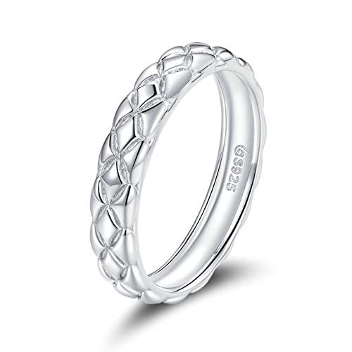 Bague texture femme en joaillerie fine alliance mariage élégante