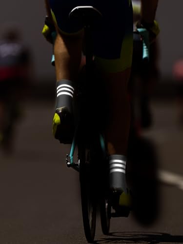 Image of 4 Pairs Glow in Dark Socks Cycling High Reflective Running Socks Night Safety Hosiery Compression Athletic