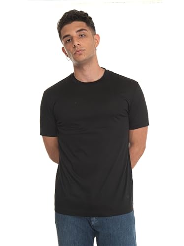 T-shirt noir Emporio Armani pour un look chic et décontracté en soirée