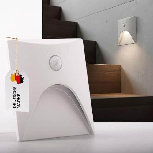 max K O M F O R T LED Treppenbeleuchtung 230V weiß mit Bewegungsmelder, 2,5W Wandeinbauleuchte IP65 3000K warmweiß für Stufen, passend für Ø 68 mm Dosen | 6202S