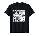 Explorez l'humour de la nature avec ce design insolite qui fait ressortir la personnalité de chaque amateur de fleurs. Parfait pour ceux qui trouvent de la joie dans les petits détails et des rires dans le jardin.
