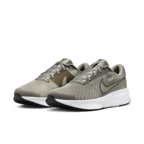 Image of Nike Men's Run Defy Road Running Shoes