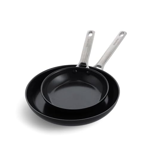 Greenpan Padova Black Harde Geanodiseerde Gezonde Keramische Antiaanbaak,2-Delige Koekenpan Set met Panbeschermer,20 cm & 28 cm,PFAS-vrij,Inductie,Gouden Handgreep,Ovenbestendig,Vaatwasser,Zwart