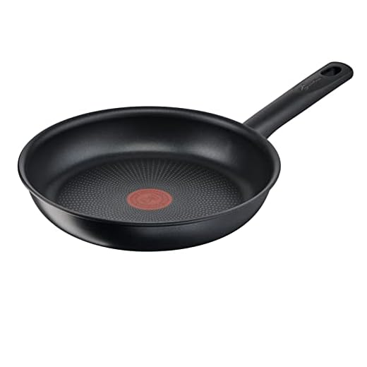 Lagostina Rigenera Green Padella Antiaderente in Alluminio 100% Riciclato, Pentola Induzione Gas e Forno, Indicatore Cottura Thermosignal, Rivestimento Antigraffio, Manico Ergonomico