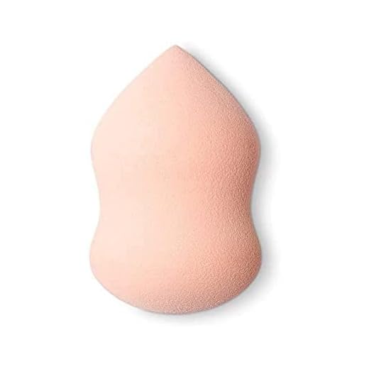KIKO Milano Make Up Blender | Svamp för applicering av flytande och kompakta fundament