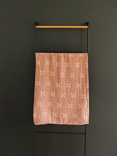 Image of Mebie Baby Just Peachy Muslin Swaddle, Modern and Neutral Swaddle Blanket for Baby Girl or Boy, Soft Baby Blankets, Newborn Swaddle Blanket, 0-3 Month, Comfy Wrap, Baby Essentials & Gifts