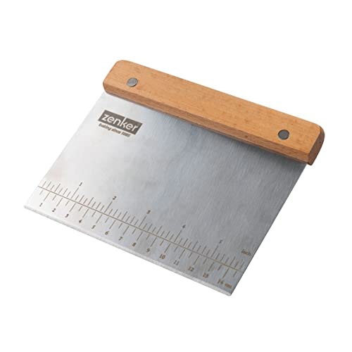 Zenker Teigabstecher aus Edelstahl – Teigschneider mit Linealfunktion – Perfektes Zubehör zum Backen von Brot – Teigtrenner mit Griff aus Holz (Buchenholz) – ca. 15 x 12 x 1,5 cm