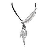 La pluma está salpicada de diamantes brillantes, se ve hermosa.