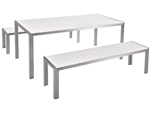Ein Ensemble, das den Garten neu ordnet