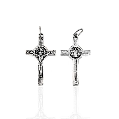 Crucifijo San Benito en plata de ley 925 que conecta tu fe diaria con el diseño sacro
