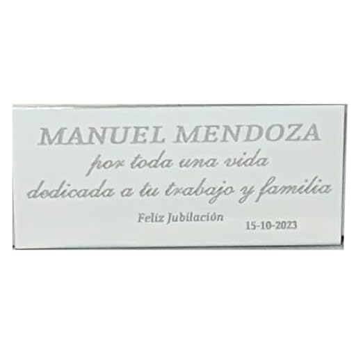 Placa grabada metal con el texto que quieras. Placa para cuadro, placa para trofeos, metopa dedicatoria, chapa para figura | Ya disponible en tu tienda friki favorita! En mundofriki.es!