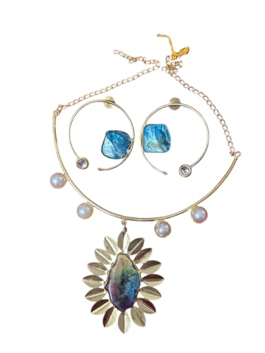 Image of An adorable multicolor stone gold necklace with earring.