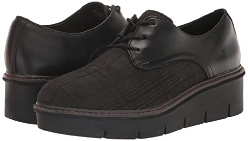 Image of Clarks Women's Airabell Tye Mary Jane Schuh