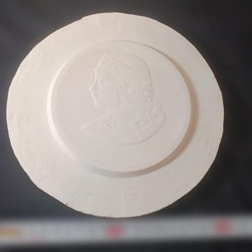 浮彫女性像のホワイト皿マイセンの白磁レリーフ(浮き彫り)の飾り板(プラーク)