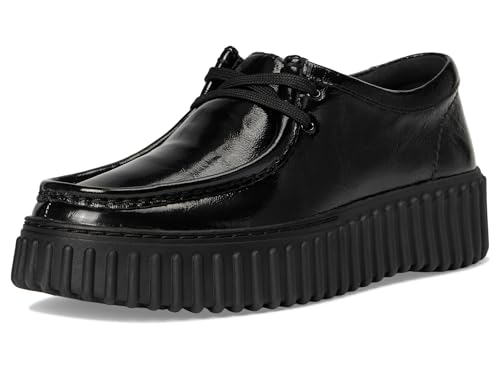 Image of Clarks Torhill Bee Nubuck Schuhe in