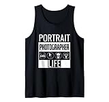 Un design parfait pour tout homme ou femme qui aime la photographie de portrait en disant « Portrait Photographer Life ». Son design amusant en fait un excellent vêtement décontracté pour toutes les occasions, pas seulement pour leurs aventures photographiques ou les réunions de club de photographie.
