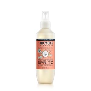 MRS. MEYER’S Clean Day Dog Deodorizing Spray, White Peach Scent, 8oz