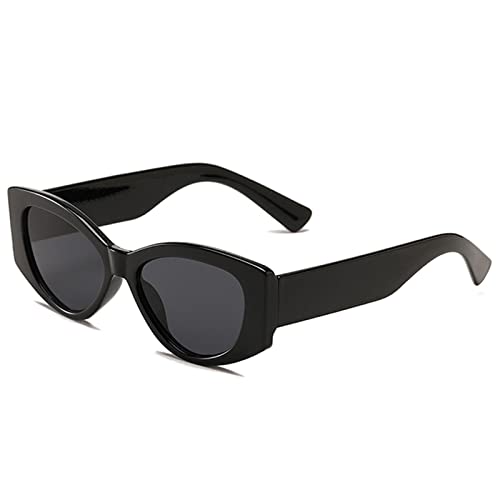 Lunettes de soleil femmes grand format pour vos terrasses de café