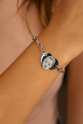 Bracelet photo personnalisé : un bijou en acier hypoallergénique pour peaux sensibles