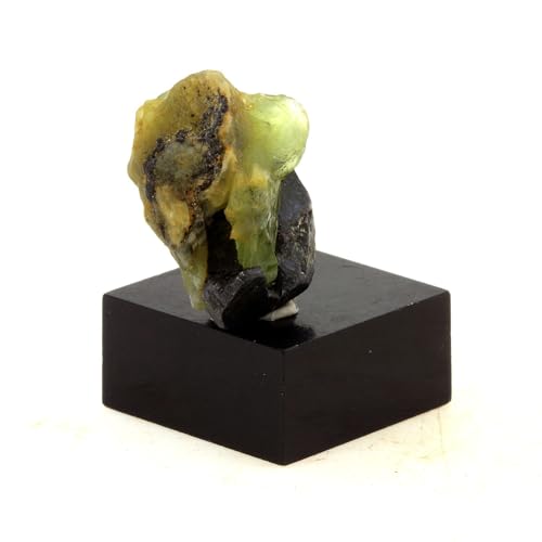 Péridot Skardu Pakistan 27.885 carats pierre précieuse brute de collection