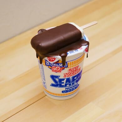 Amazon.co.jp: 日清 カップヌードル 溶けたアイスのフタどめフィギュア 