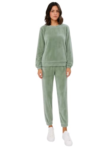 Image of KOTTY Women's Premium Cozy Winter Set for Stylish Layering, Travel, Lounging, and Everyday Warmth in Cold Weather
