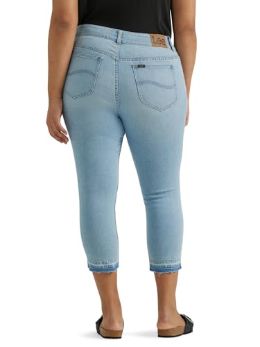 Lee Women's Plus Size Legendary 23" Capri Jean3