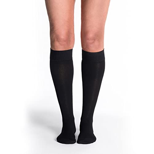 Image of SIGVARIS Women's Essential Cotton 230 Closed Toe with Grip-Top Calf-High Socks 20-30mmHg - Light Beige - Medium Short