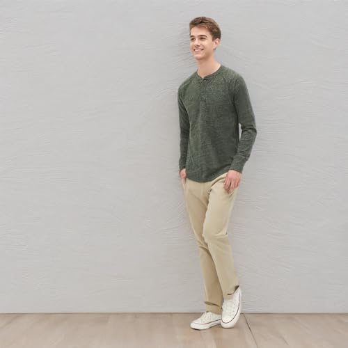 Image of Gap Men's Essential Slim Fit Chino Pants