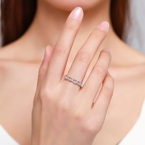 Bague simple argent sterling 925 avec zircone triangle comme symbole d'alliance unique