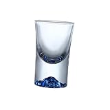 Verres à boire : savourez votre vin préféré dans ce verre élégant et raffiné, un modèle original