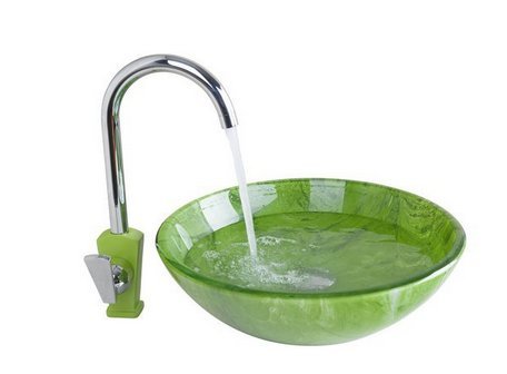 Robinet de cuisine pivotant et lavabo bouquet peints main pour réenchanter votre maison