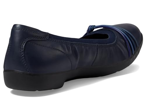 Image of Clarks Women's Meadow Rae