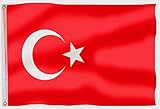 PRODUKTINFO: Türkei-Flagge aus 100% Polyester mit zwei integrierten Messing-Ösen | Maße: 90 x 150cm | Gewicht inkl. Verpackung ca. 82g