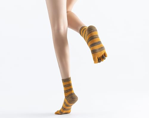Image of 5-Pairs Slipper Toe Socks Non-Slip Cute Cartoon Yoga Socks for Women with Grips for Pilates Ballet Dance