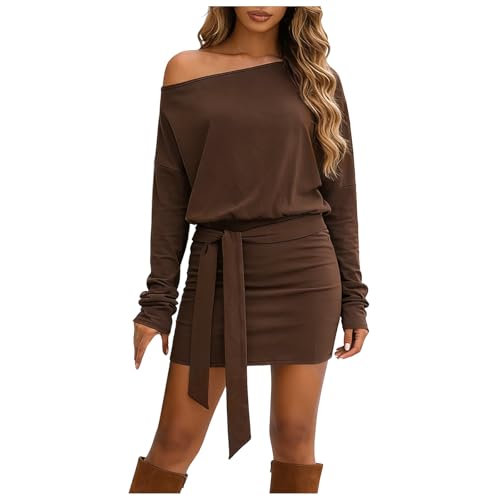 Robe asymétrique une épaule en tissu aérien pour tenue raffinée